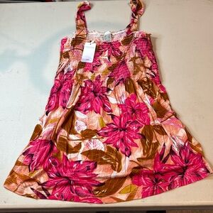 Floral tank top New w/tags M